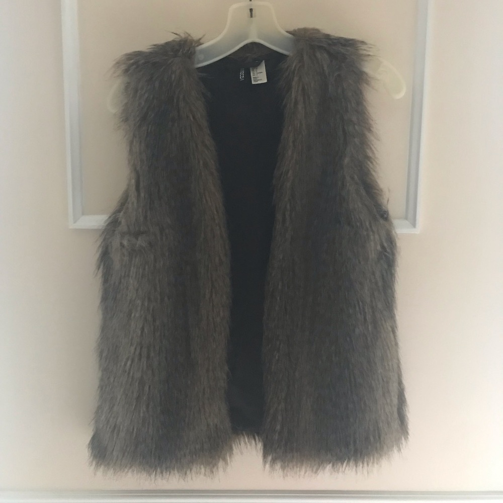 H&M Faux fur vest